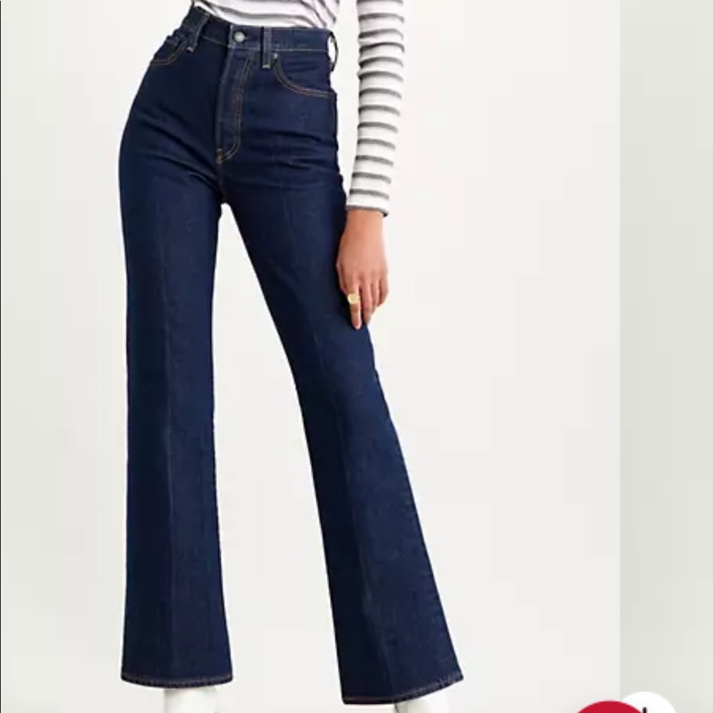 Levi’s Ribcage Jeans